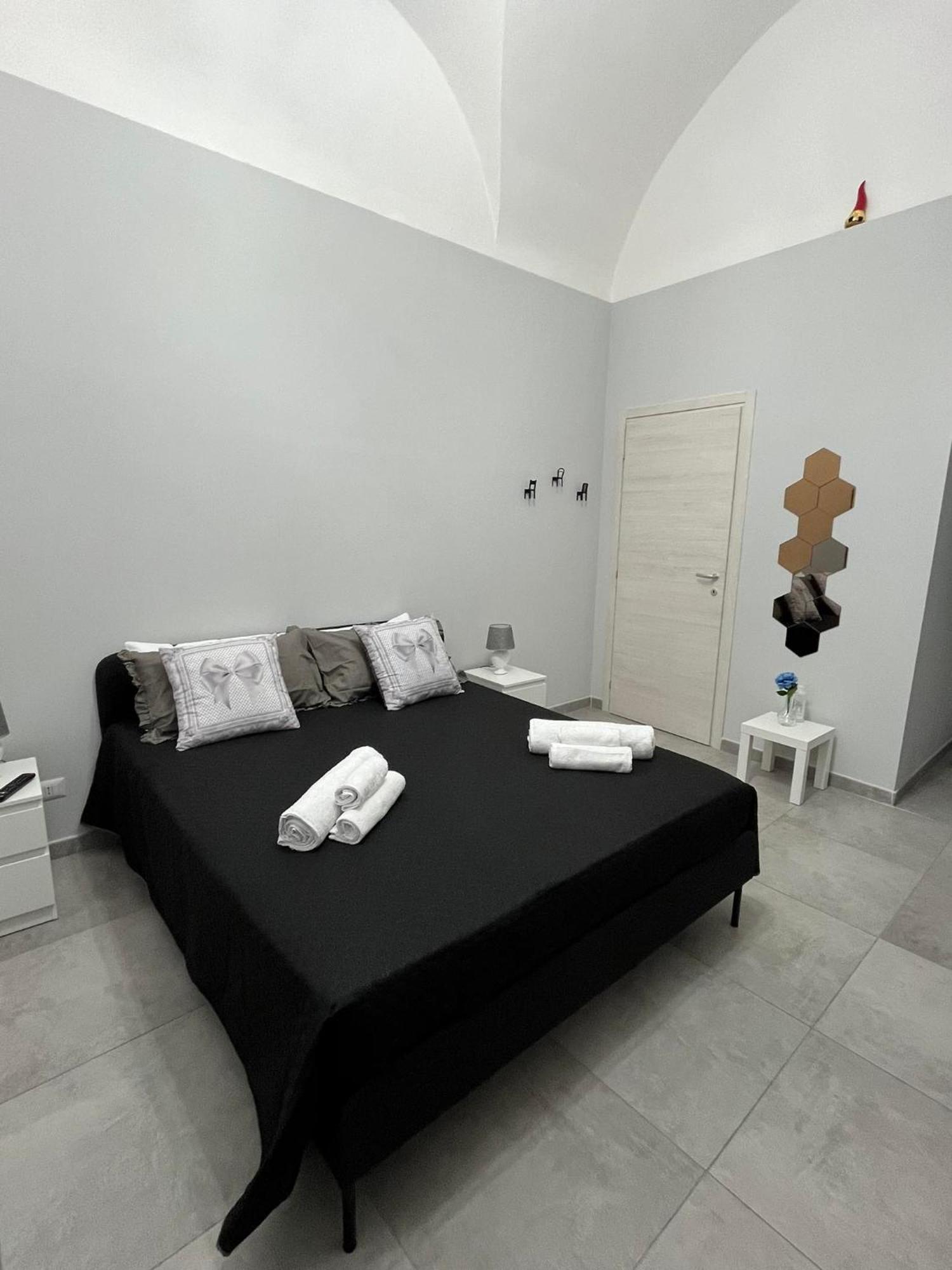 Casa Vacanze I 4 Diamanti Room 1 カターニア エクステリア 写真